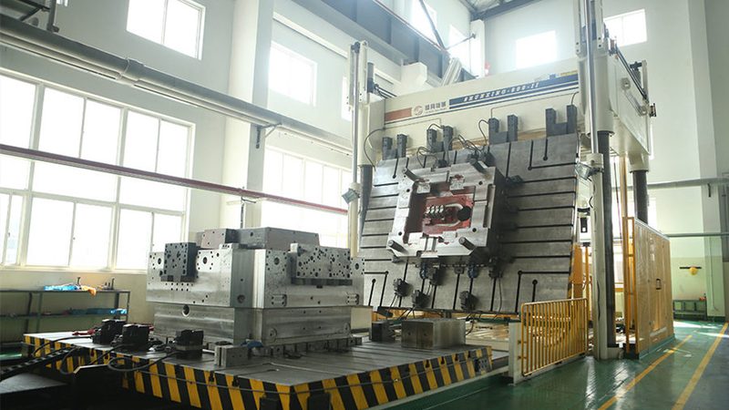 手术器械双色模具加工：工艺解析与选型要点**