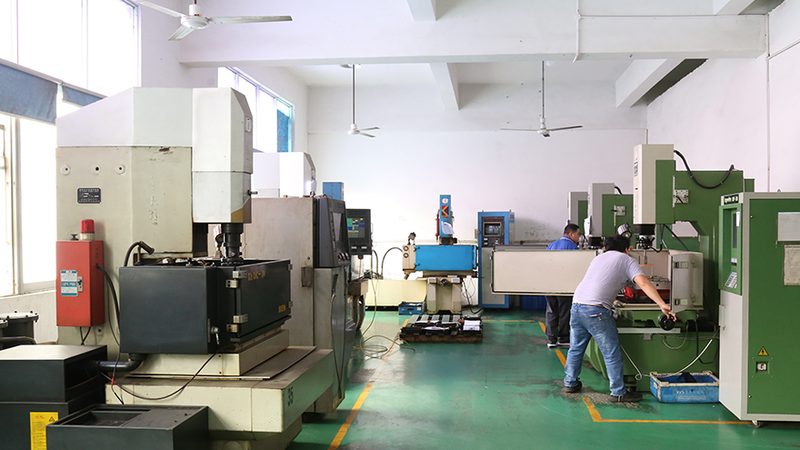 吸塑模具开模尺寸确定的关键因素与步骤